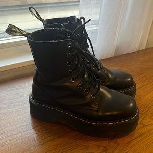 W size 6 black Jadon Doc Marten’s platform lace up boots
